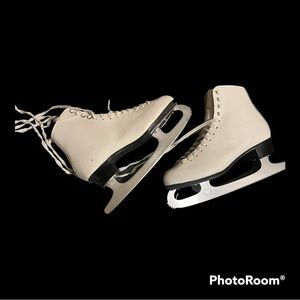 White leather skates, vintage, used once!